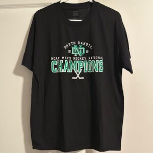 Brand new UND Sioux hockey champion shirt size large